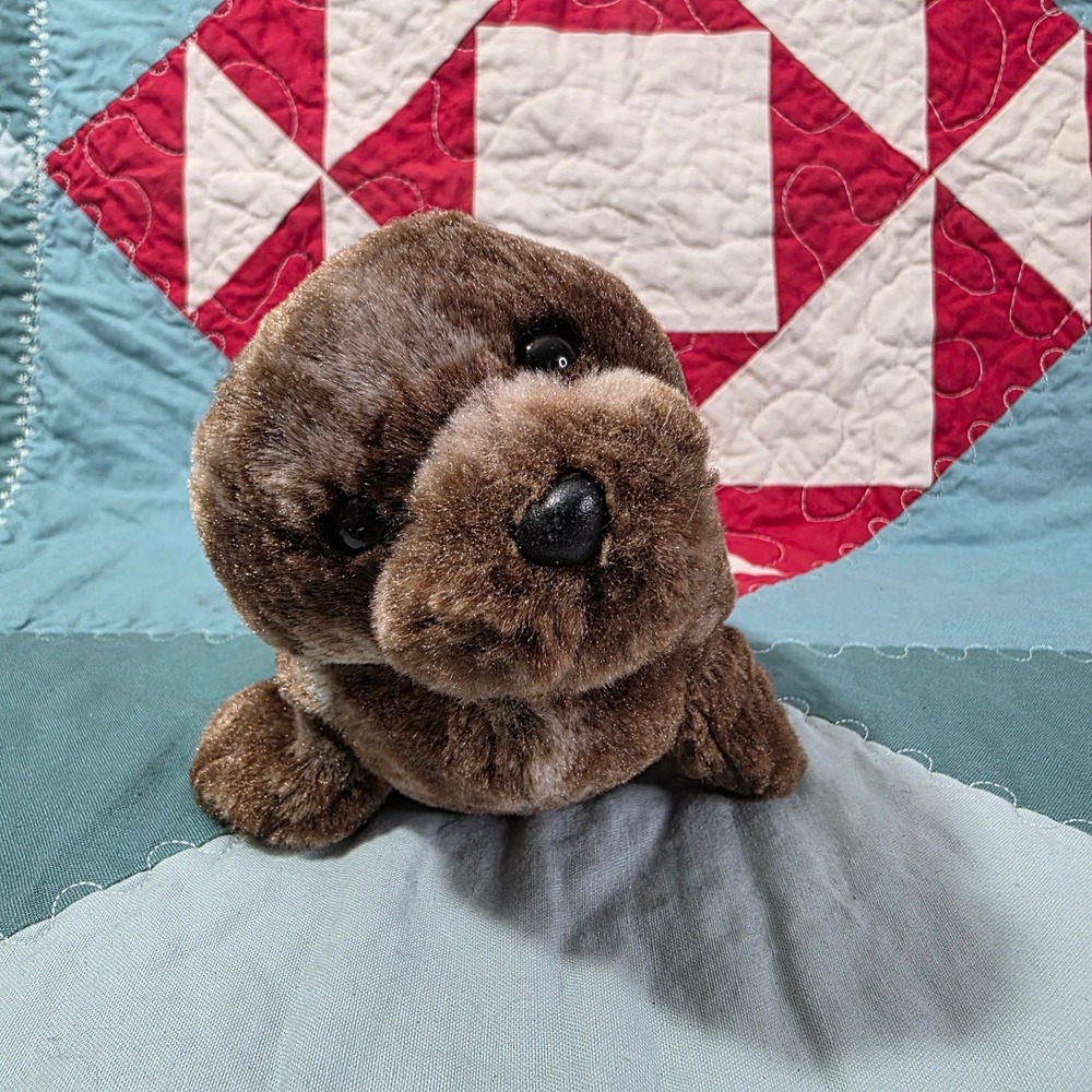 SeaWorld Brown Harbor Seal Pup Plush‎ 8" Stuffed Animal Souvenir Toy